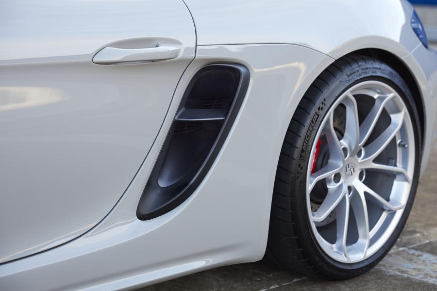 Детали экстерьера Porsche 718 Spyder (982) 2020 года  (AU) (фото 28 из 40)